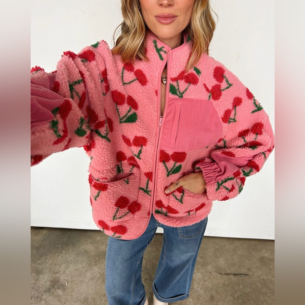 New In Sherpa fleece Cherry Jacket size M boutique